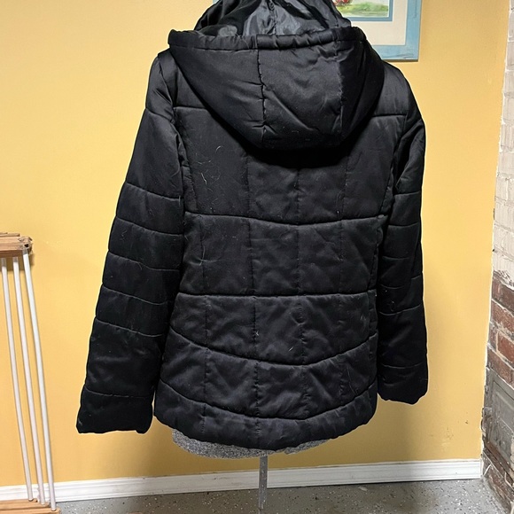 Ladies large black winter coat. Roomie. Good condition. Perfect for emo teen. - Picture 3 of 3